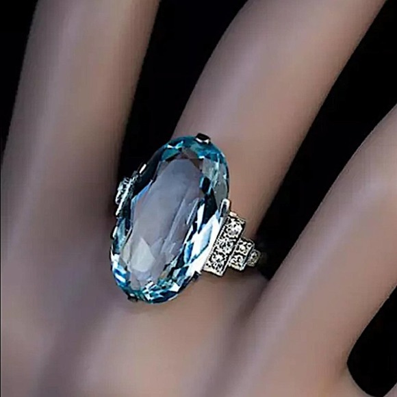 Sterling Silver Aquamarine Ring - Picture 11 of 16